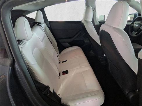 Used 2023 Tesla Model Y Long Range AWD/4WD image 21
