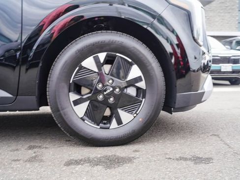 New 2026 Kia Carnival LXS image 10