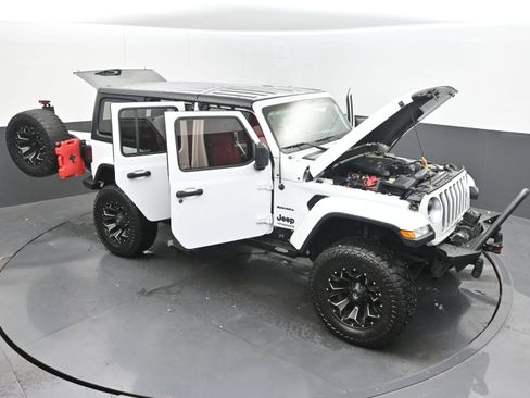 Used 2018 Jeep Wrangler Unlimited Sahara w/ Dual Top Group AWD/4WD image 40