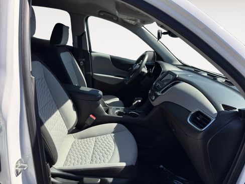 Used 2021 Chevrolet Equinox LT FWD image 19