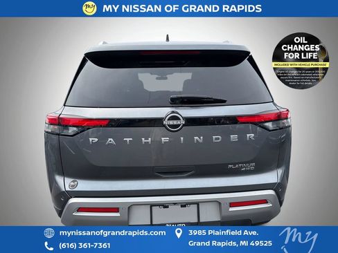 Used 2025 Nissan Pathfinder Platinum AWD/4WD image 7
