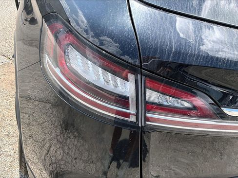 Used 2023 Lincoln Nautilus AWD w/ Premium Package image 27