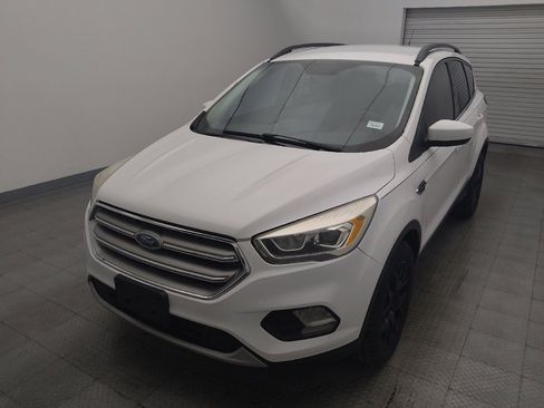 Used 2017 Ford Escape SE w/ Equipment Group 201A FWD image 15