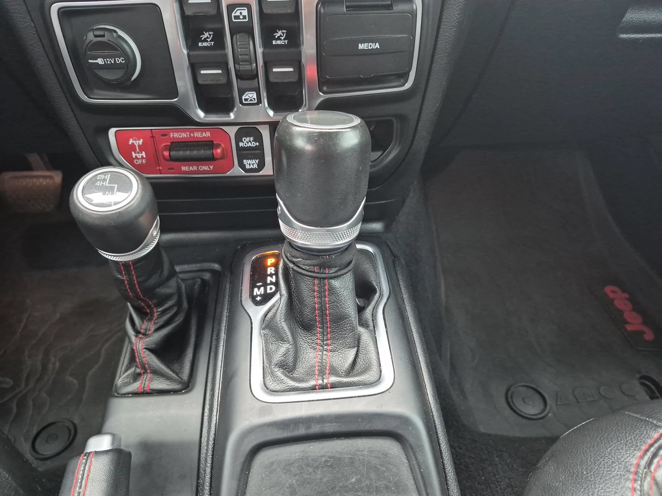 Used 2020 Jeep Gladiator Rubicon AWD/4WD image 19