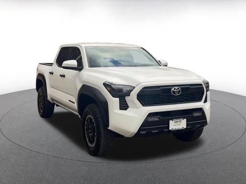 Used 2025 Toyota Tacoma TRD Off-Road image 3