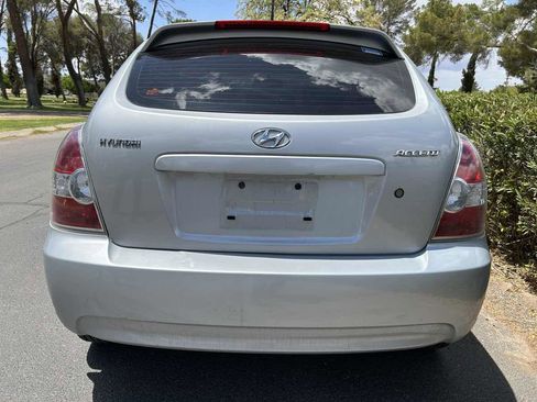 Used 2009 Hyundai Accent GS w/ Premium Pkg 3 image 8