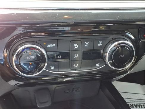 Used 2025 Chevrolet Trax ACTIV w/ Sunroof Package FWD image 8