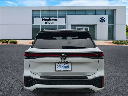 New 2026 Volkswagen Tiguan SE R-Line FWD image 6