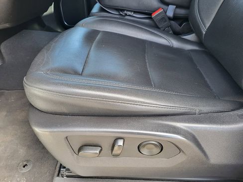 Used 2025 GMC Sierra 1500 SLT image 18