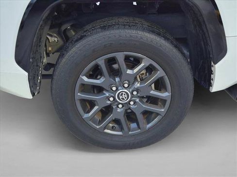 Used 2023 Toyota Tundra Platinum AWD/4WD image 8