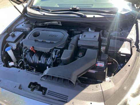 Used 2019 Hyundai Sonata SE w/ Winter Weather Package image 15