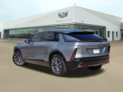 Used 2024 Cadillac Lyriq Sport RWD image 4