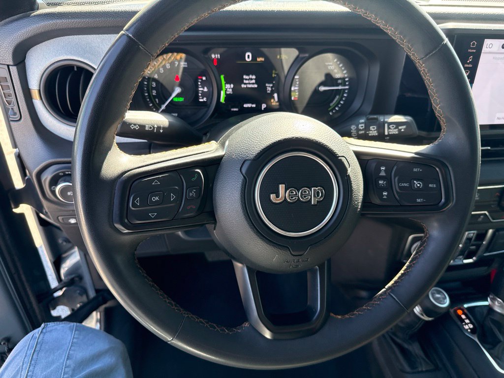 Used 2024 Jeep Wrangler Unlimited AWD/4WD image 18