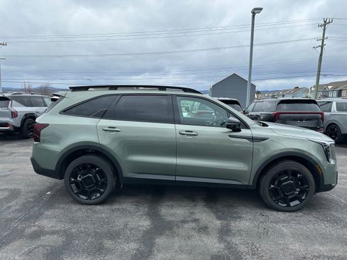 Used 2025 Kia Sorento SX Prestige w/ Sage Leather Package image 4