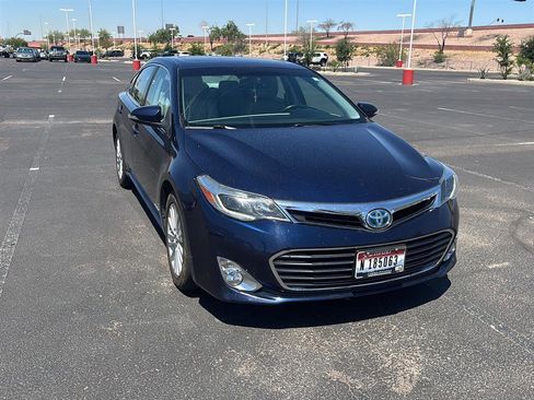 Used 2013 Toyota Avalon Limited w/ Technology Pkg FWD image 5