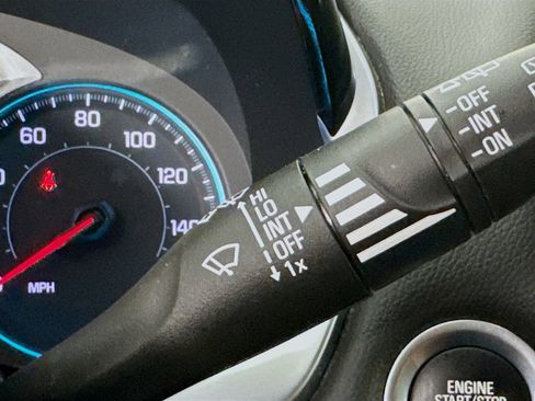 Used 2020 Chevrolet Traverse RS FWD image 14