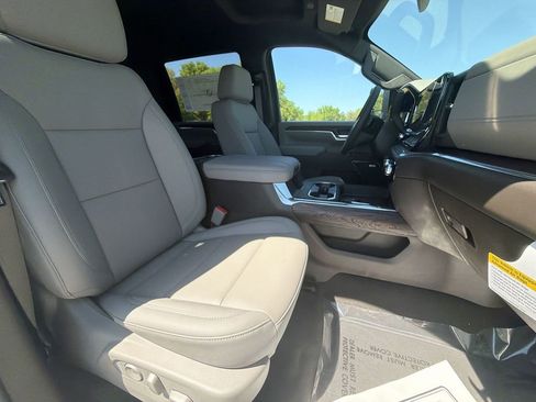 New 2026 GMC Sierra 2500 SLT w/ SLT Convenience Package AWD/4WD image 15