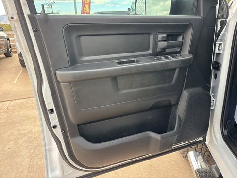 Used 2018 RAM 2500 Tradesman w/ Chrome Appearance Group AWD/4WD image 13