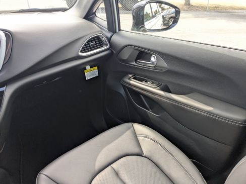 New 2026 Chrysler Voyager LX image 16