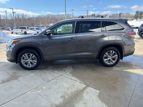 Used 2015 Toyota Highlander XLE image 4
