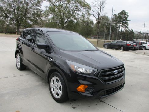 Used 2019 Ford Escape S image 8