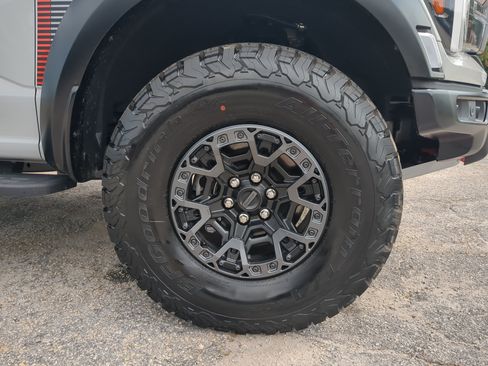 Used 2024 Ford F150 Raptor w/ Equipment Group 803A Raptor R AWD/4WD image 9