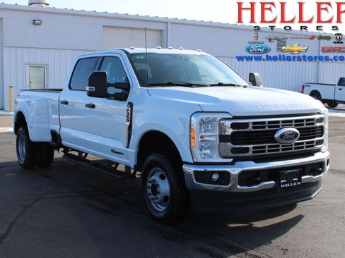 Used 2023 Ford F350 XLT image 1