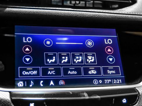 Used 2025 Cadillac XT5 Premium Luxury FWD image 30