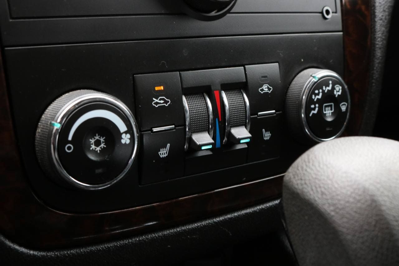 Used 2014 Chevrolet Impala LTZ FWD image 29