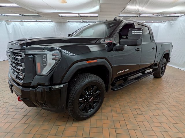 Used 2026 GMC Sierra 2500 AT4 AWD/4WD image 4