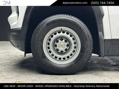 Used 2024 Chevrolet Silverado EV W/T AWD/4WD image 40
