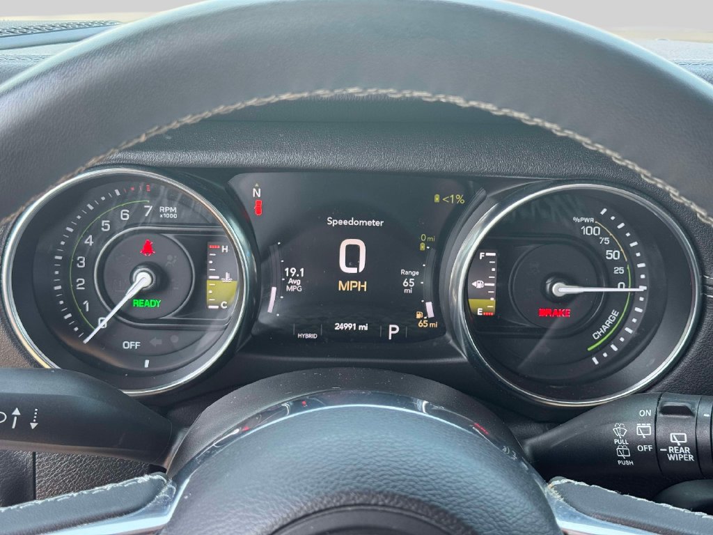 Used 2023 Jeep Wrangler Unlimited Sahara w/ Cold Weather Group AWD/4WD image 23