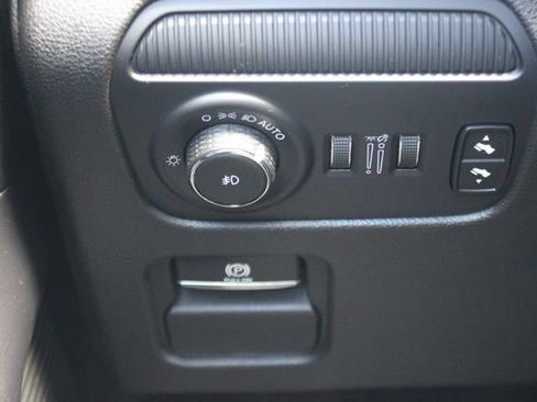 Used 2023 Jeep Wagoneer Series II AWD/4WD image 18