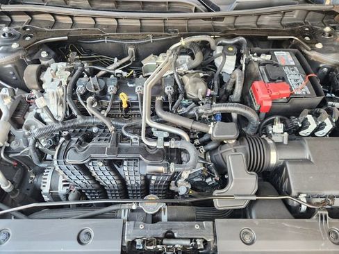 Used 2024 Nissan Altima 2.5 SV image 29