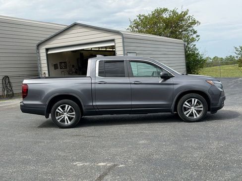 Used 2017 Honda Ridgeline RTS image 4