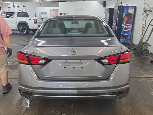 Used 2021 Nissan Altima 2.5 SV FWD image 6