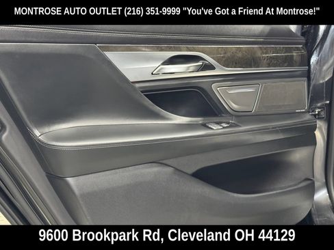 Used 2016 BMW 750i xDrive AWD/4WD image 37