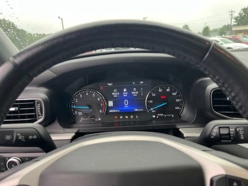 Used 2023 Ford Explorer XLT w/ Equipment Group 202A RWD image 21
