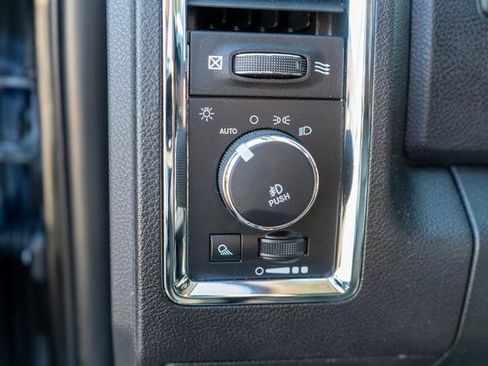 Used 2018 RAM 1500 Laramie w/ Convenience Group AWD/4WD image 23