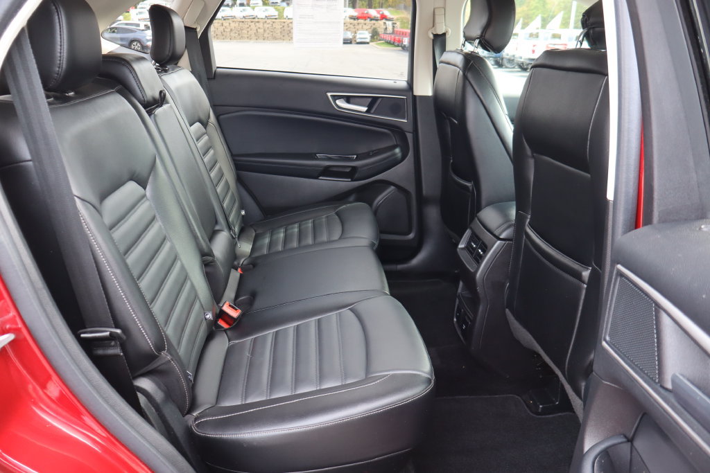 Used 2017 Ford Edge SEL w/ Equipment Group 201A AWD/4WD image 22