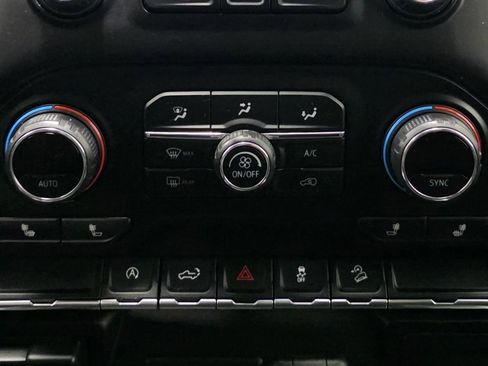 Used 2020 Chevrolet Silverado 1500 RST image 36