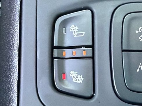 Used 2023 GMC Terrain SLE w/ Driver Convenience Package FWD image 31