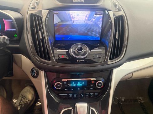 Used 2013 Ford C-MAX Energi SEL FWD image 16