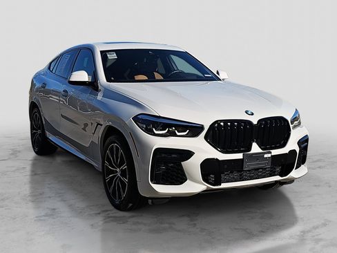 Used 2023 BMW X6 xDrive40i w/ M Sport Package image 3