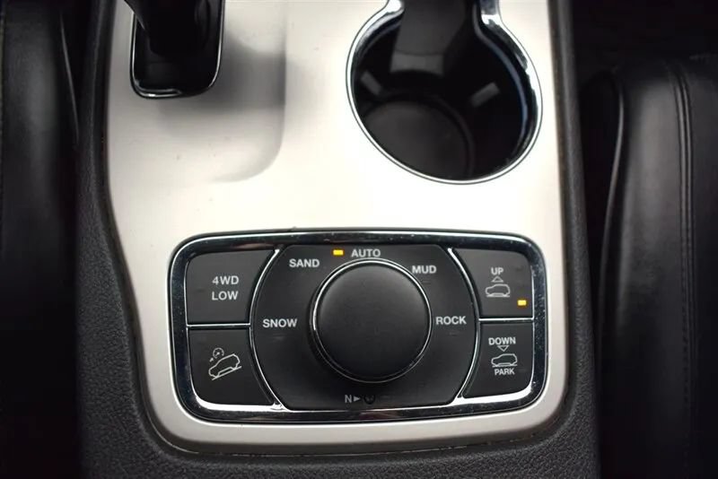 Used 2015 Jeep Grand Cherokee High Altitude AWD/4WD image 27