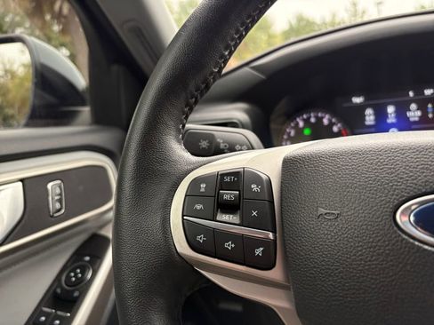 Used 2023 Ford Explorer XLT w/ Equipment Group 202A image 17