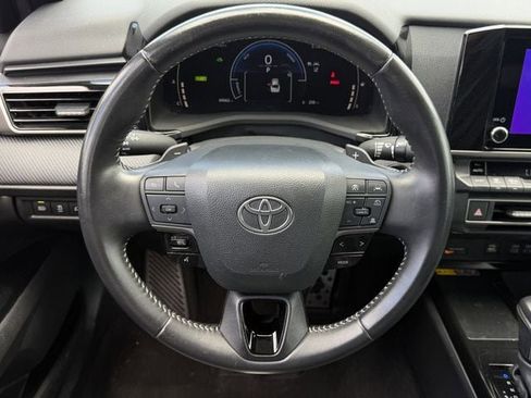 Certified 2025 Toyota Camry SE FWD image 13