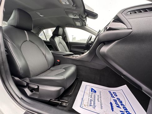Used 2023 Toyota Camry SE image 25