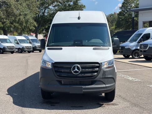 New 2025 Mercedes-Benz Sprinter 2500 image 3
