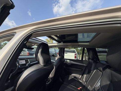 Used 2023 Volvo XC90 B5 Core AWD/4WD image 37
